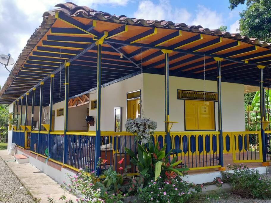 מונטנגרו Casa Finca Villa Luz A 800 Mts Del Parque Del Cafe מראה חיצוני תמונה