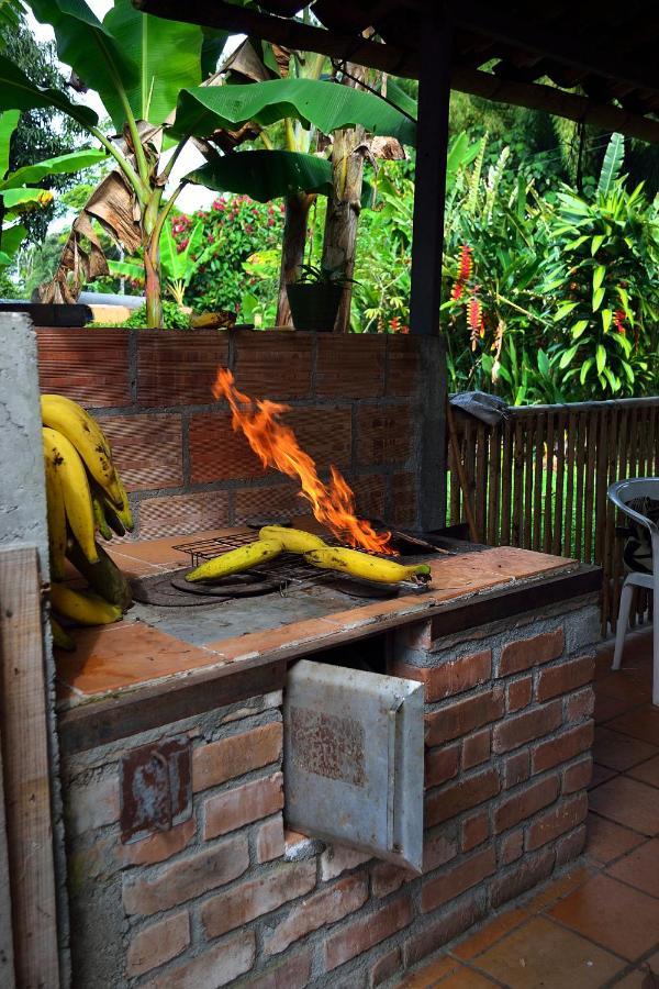 מונטנגרו Casa Finca Villa Luz A 800 Mts Del Parque Del Cafe מראה חיצוני תמונה