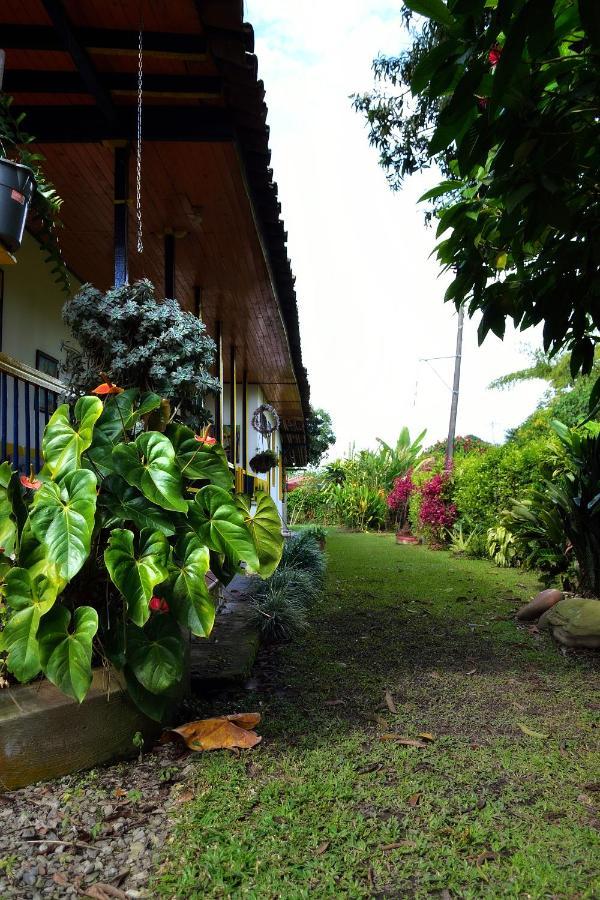 מונטנגרו Casa Finca Villa Luz A 800 Mts Del Parque Del Cafe מראה חיצוני תמונה
